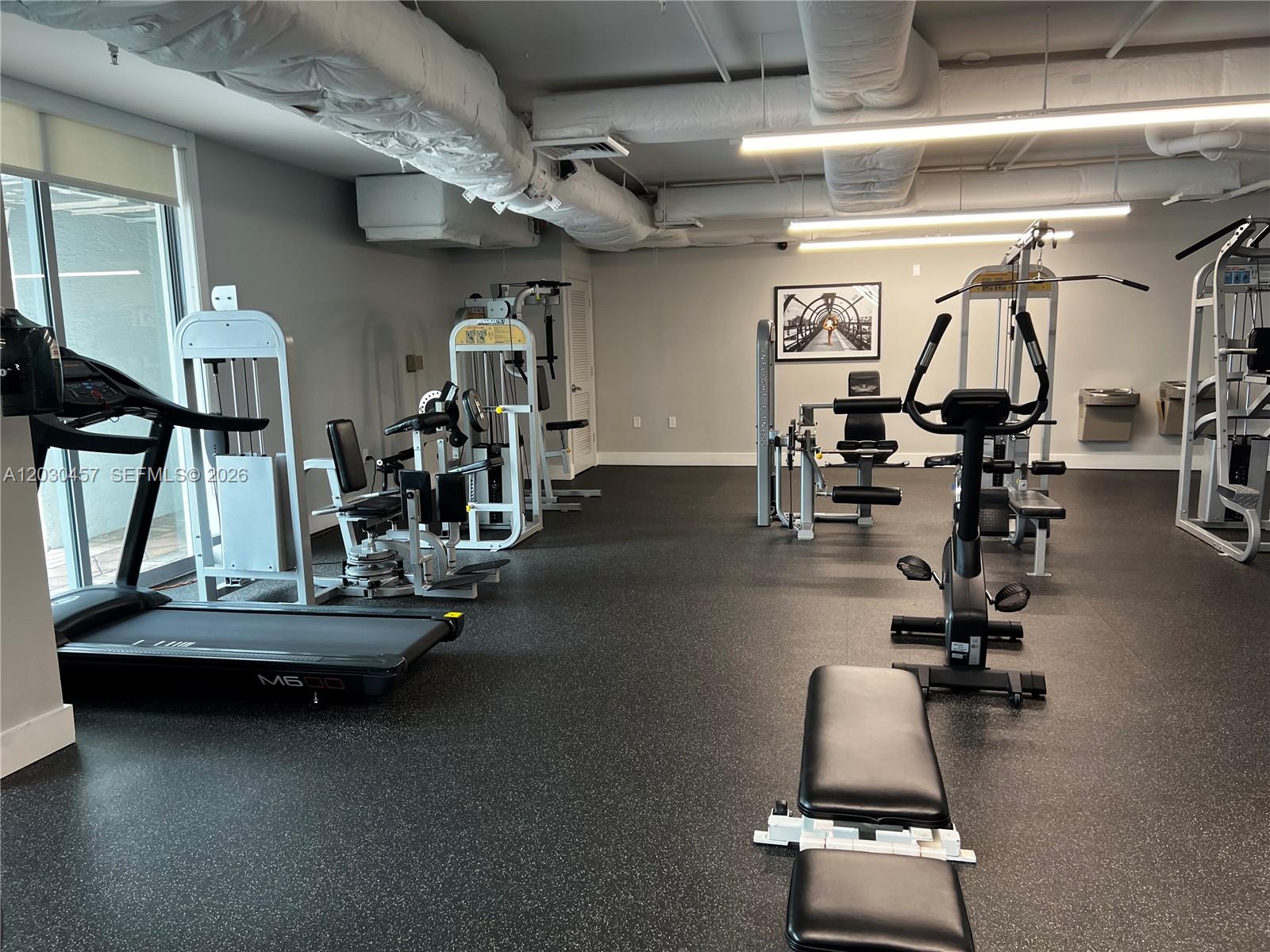 HOLLYWOOD STATION RES CON - Residential Lease