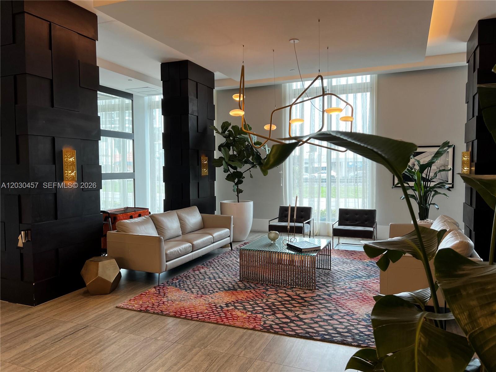 HOLLYWOOD STATION RES CON - Residential Lease