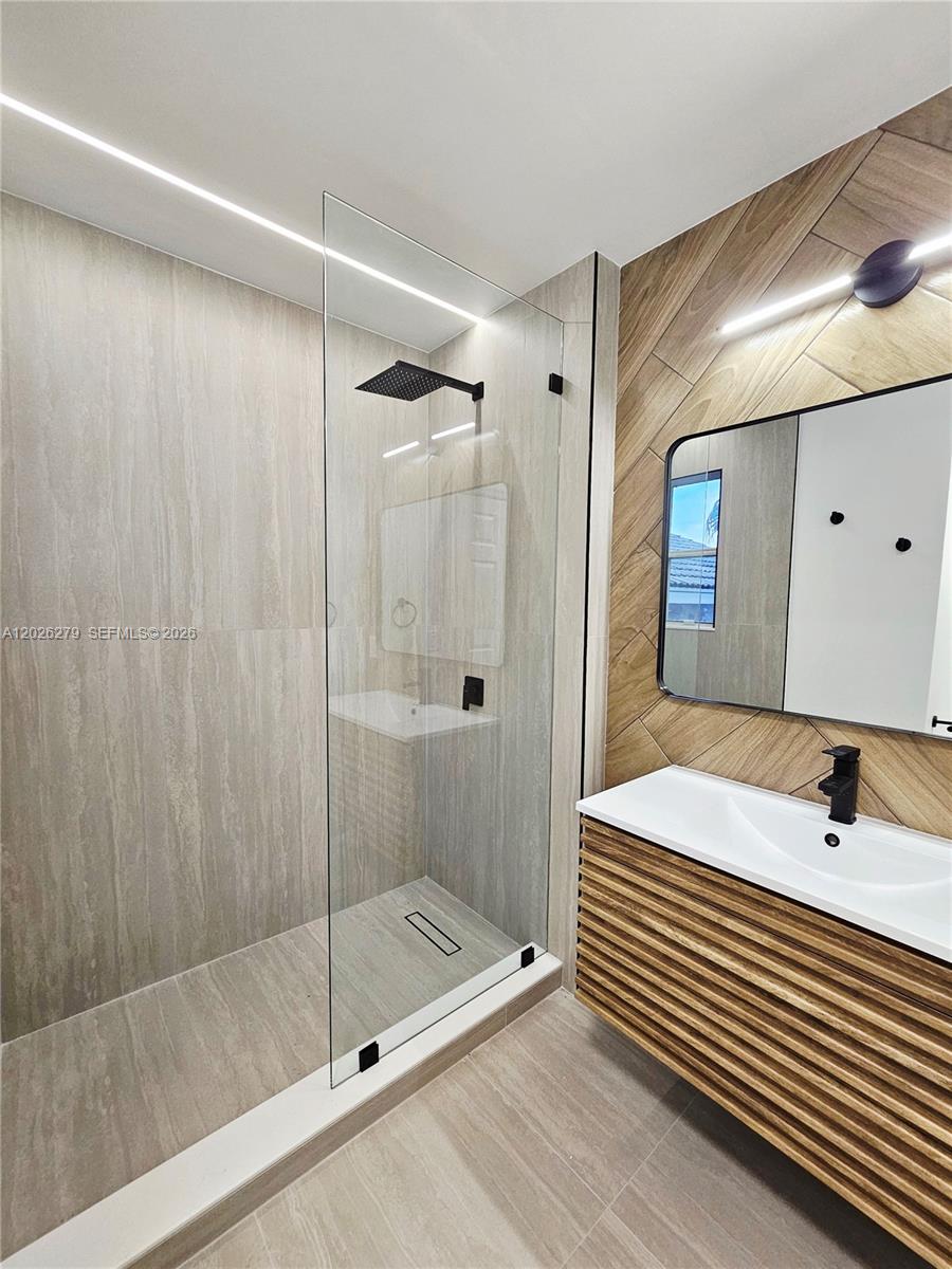 SILVER LAKES PHASE III RE - Residential