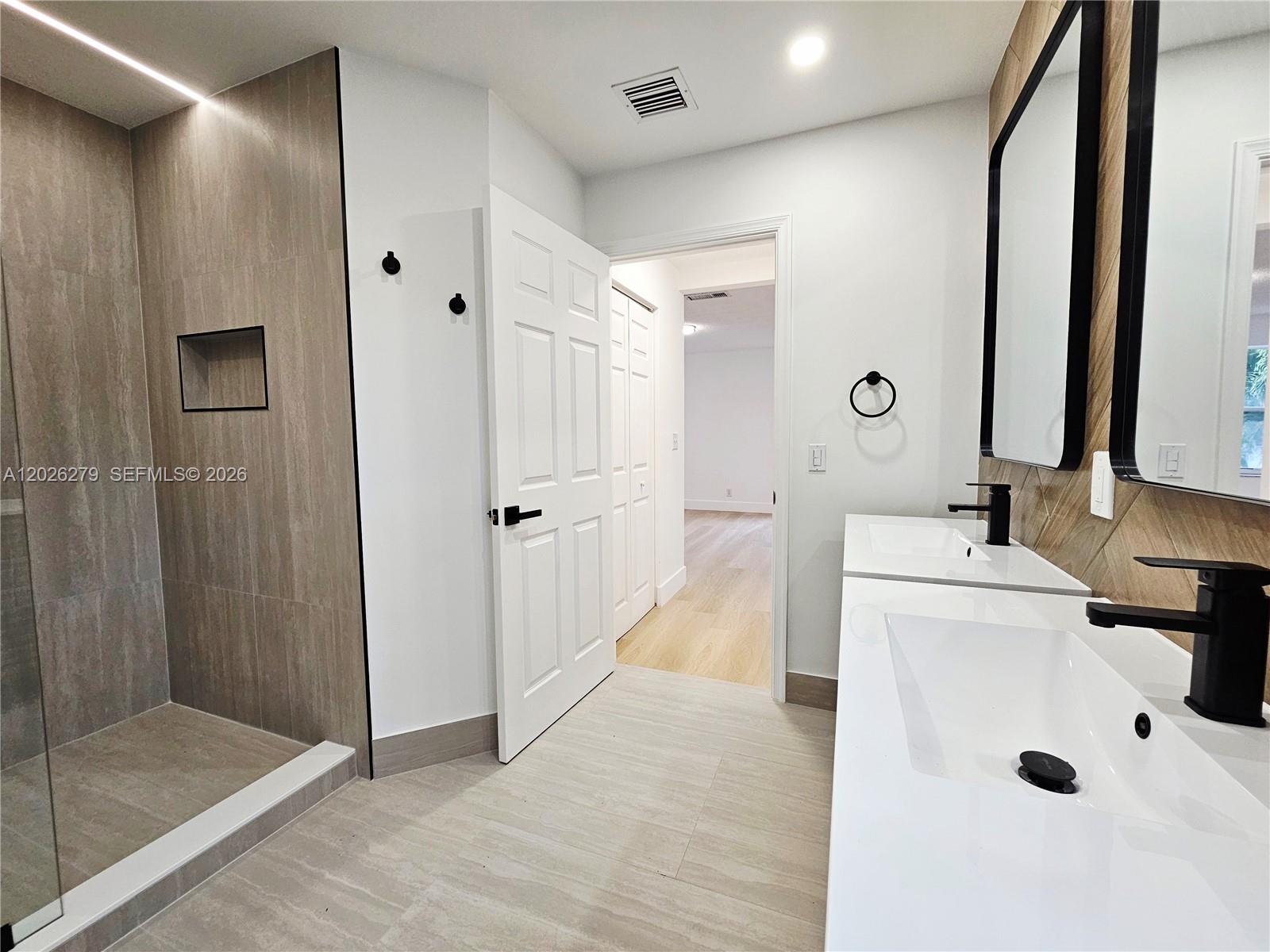 SILVER LAKES PHASE III RE - Residential