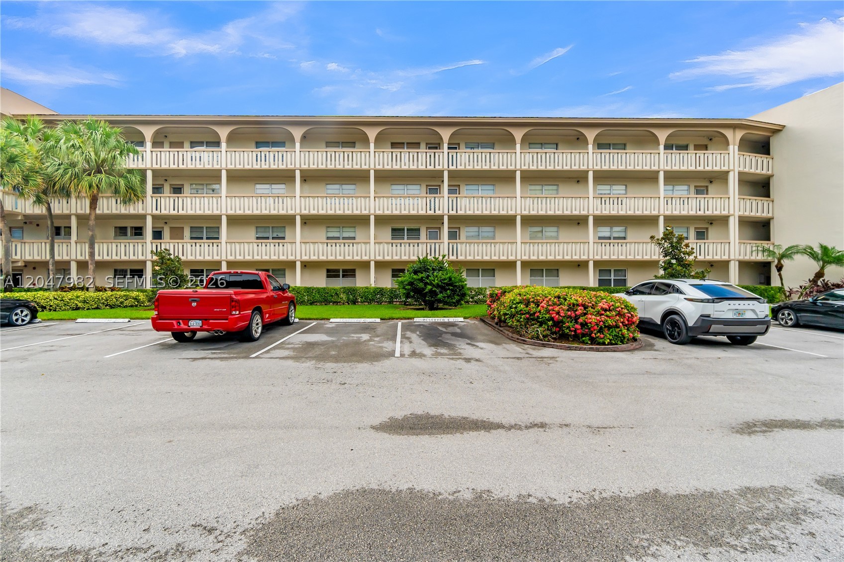 LUCAYA VILLAGE 2-E CONDO - Residential