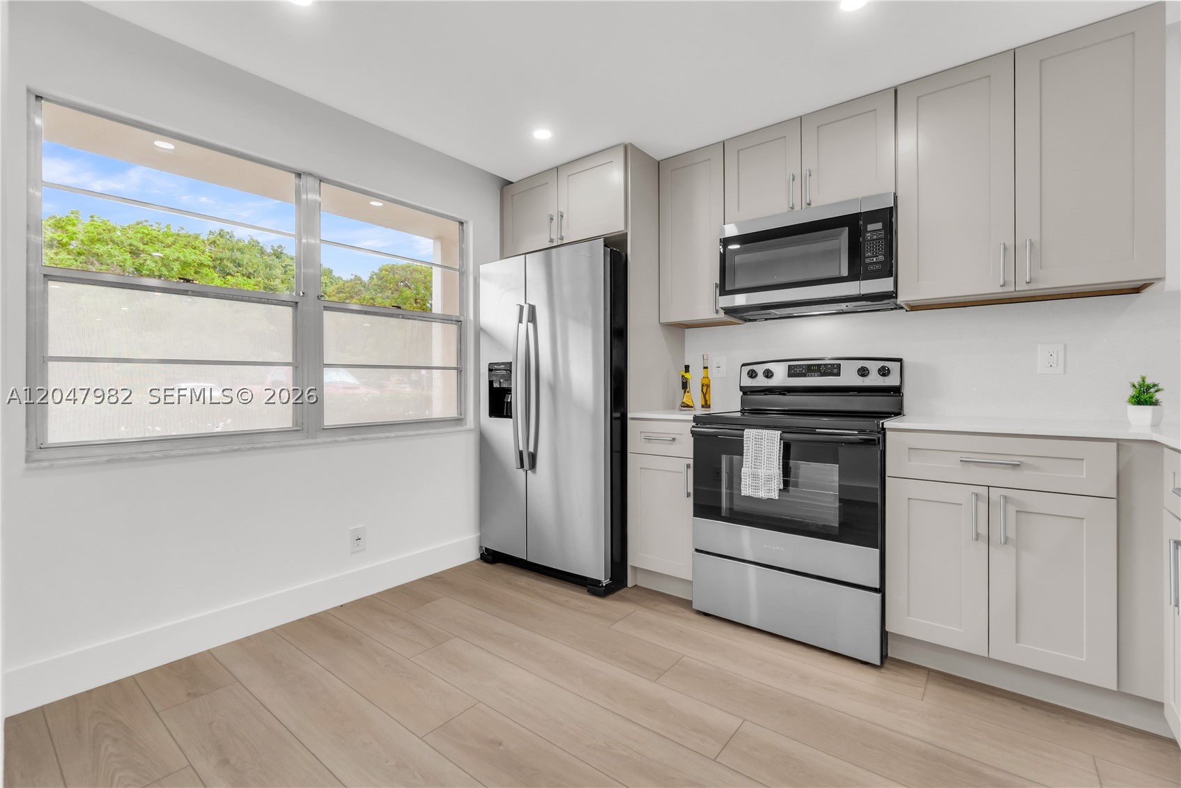 LUCAYA VILLAGE 2-E CONDO - Residential