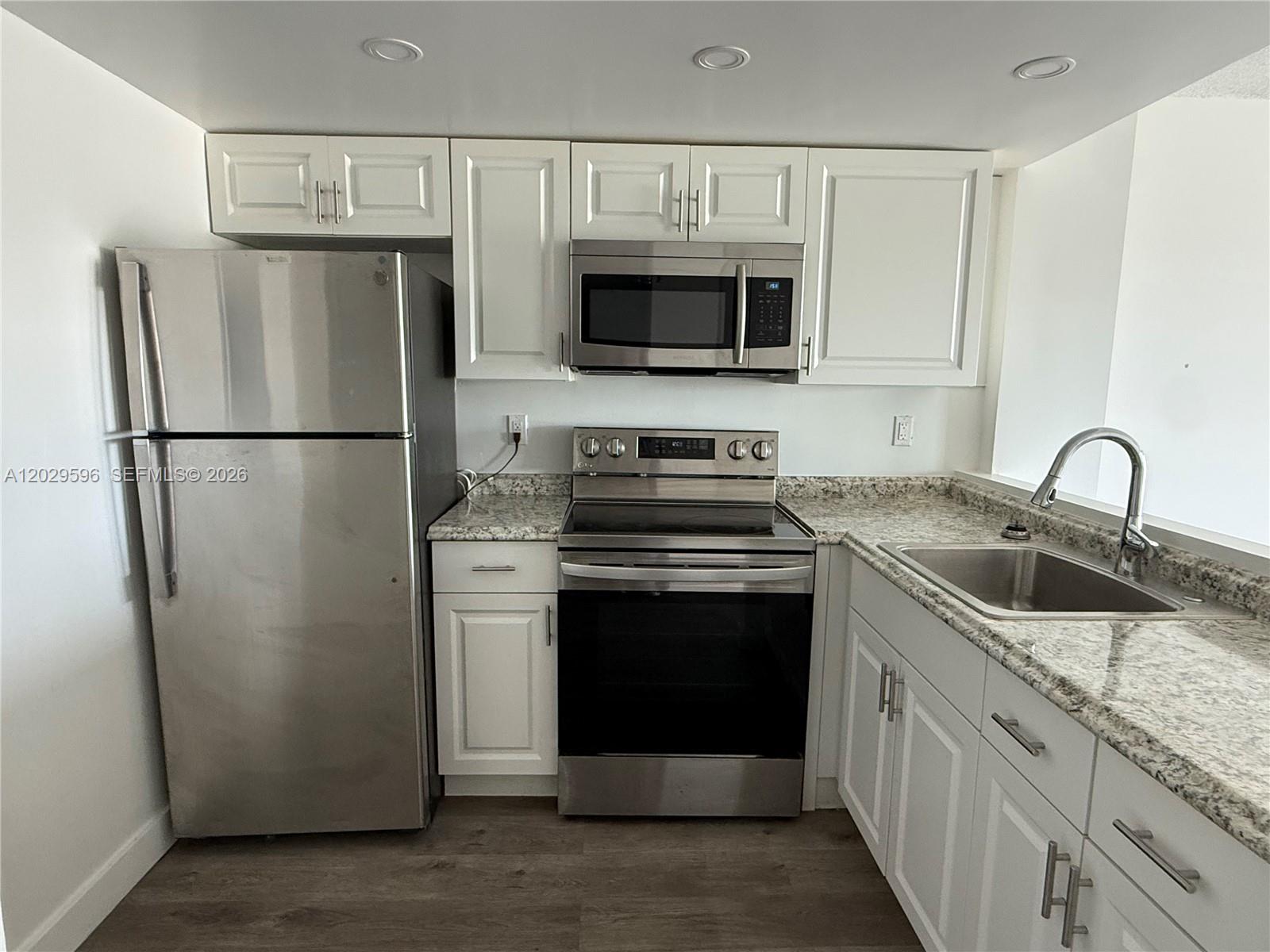 TALL TREES CONDO - Residential