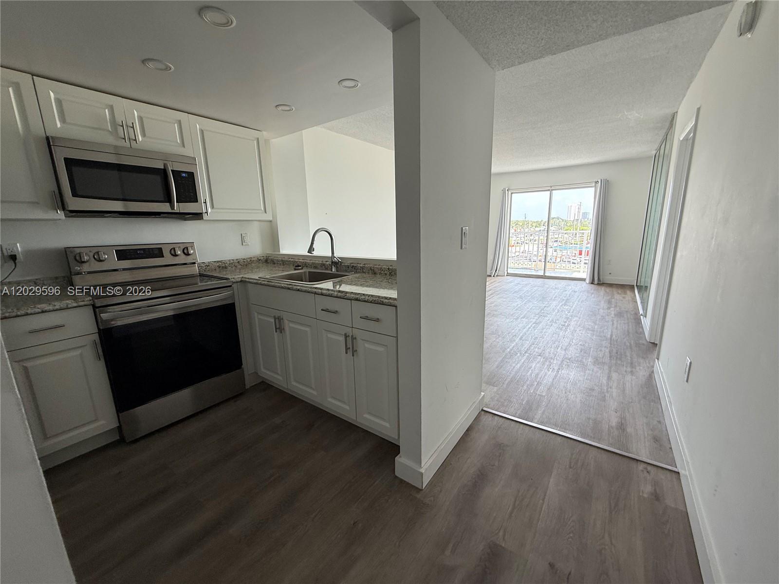 TALL TREES CONDO - Residential
