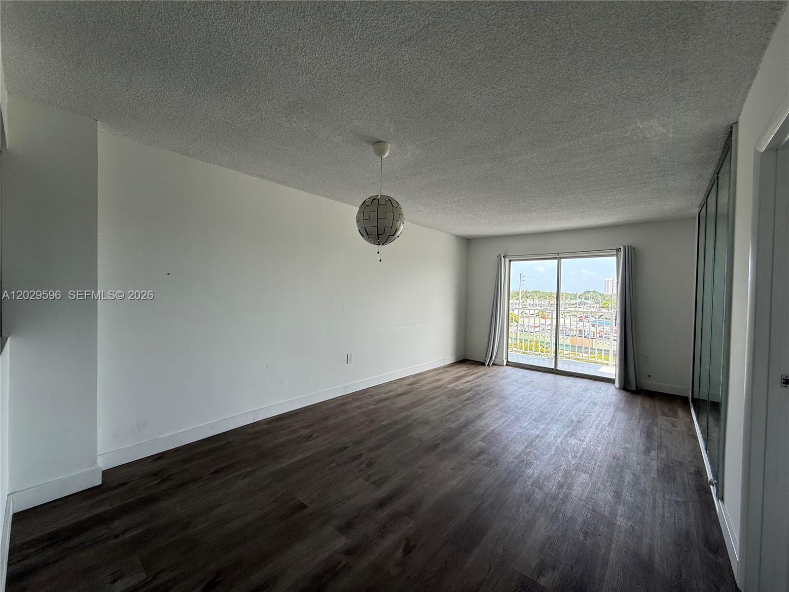 TALL TREES CONDO - Residential