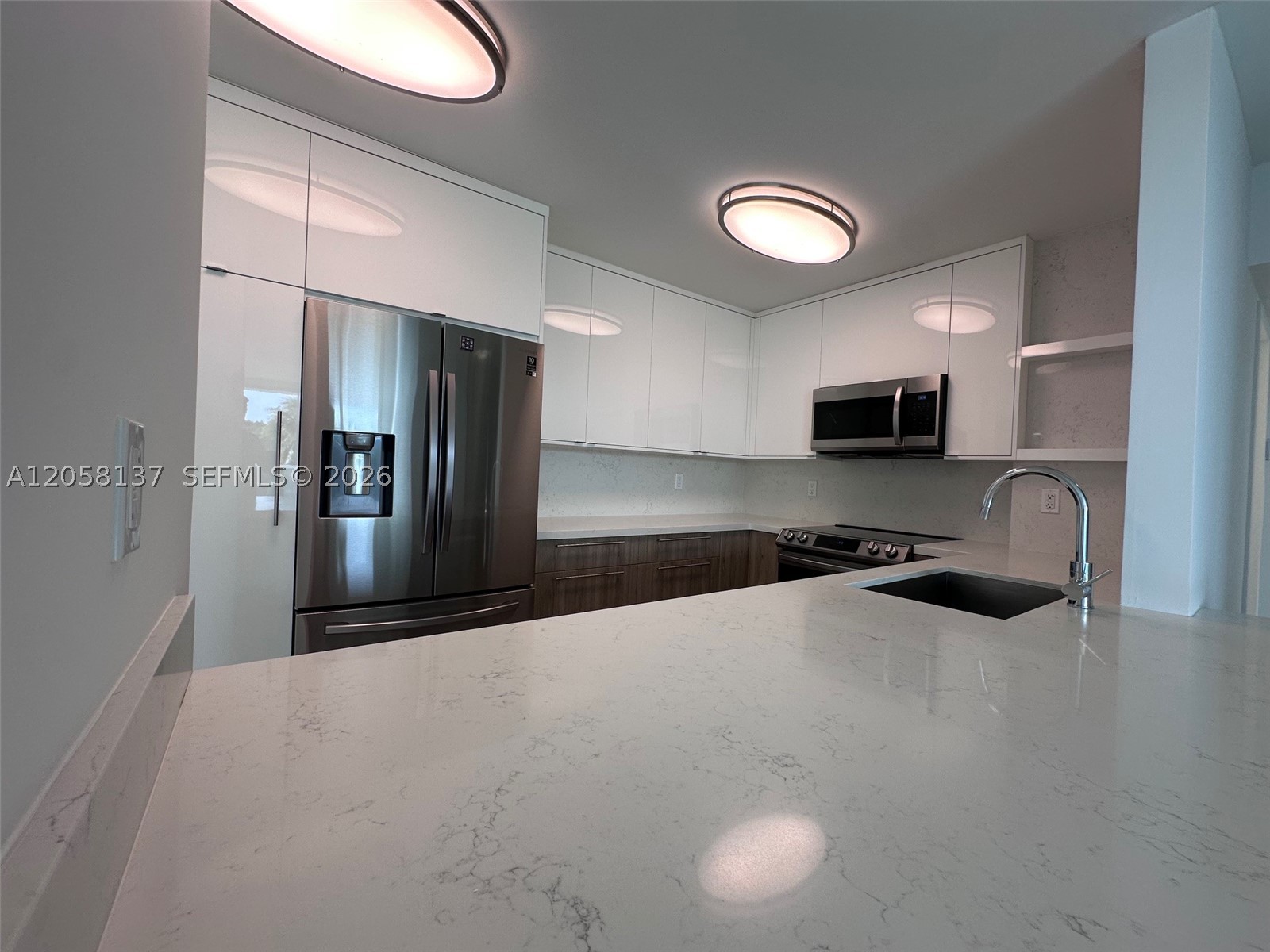ARLEN HOUSE EAST CONDO - Residential