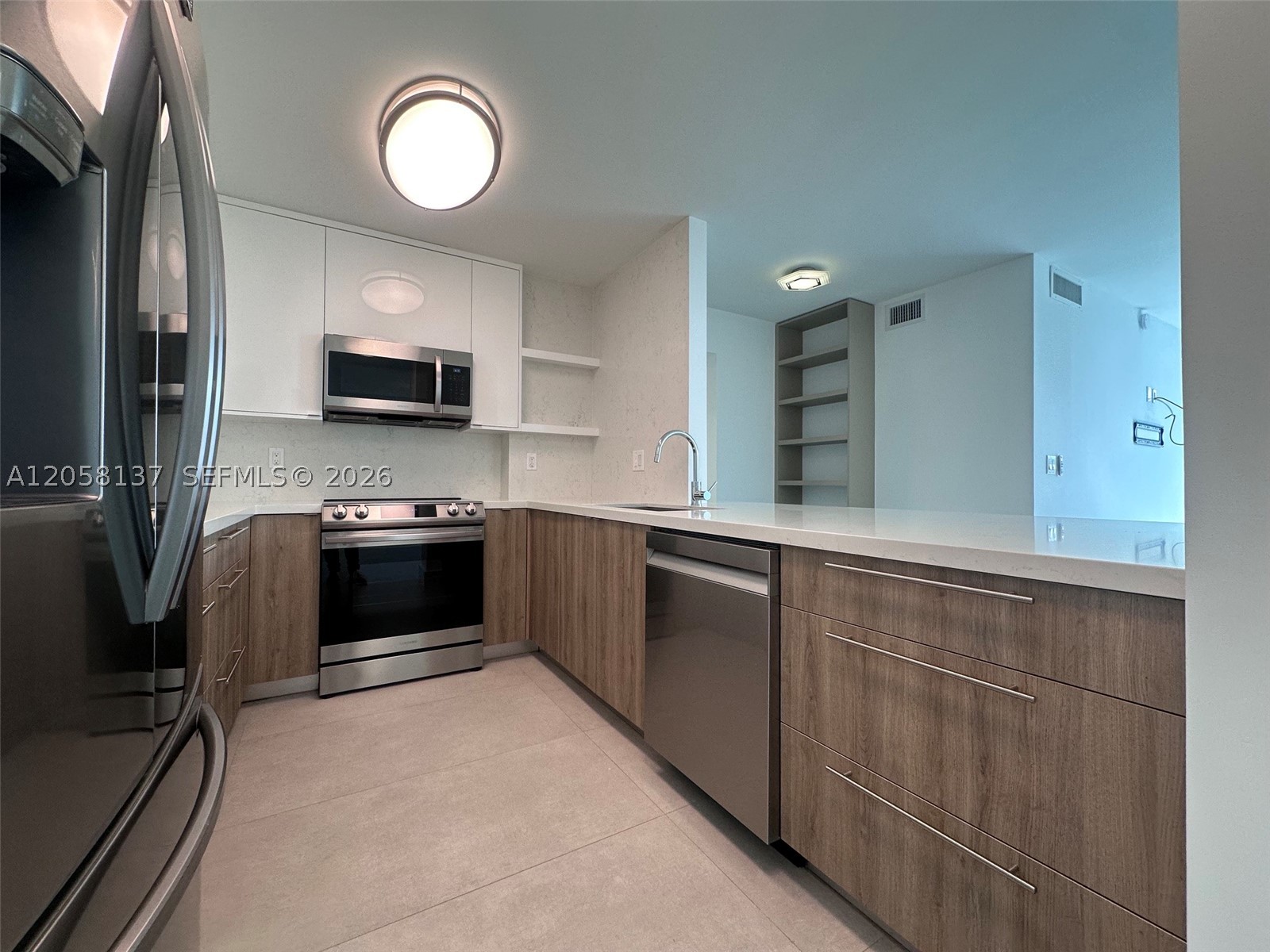 ARLEN HOUSE EAST CONDO - Residential
