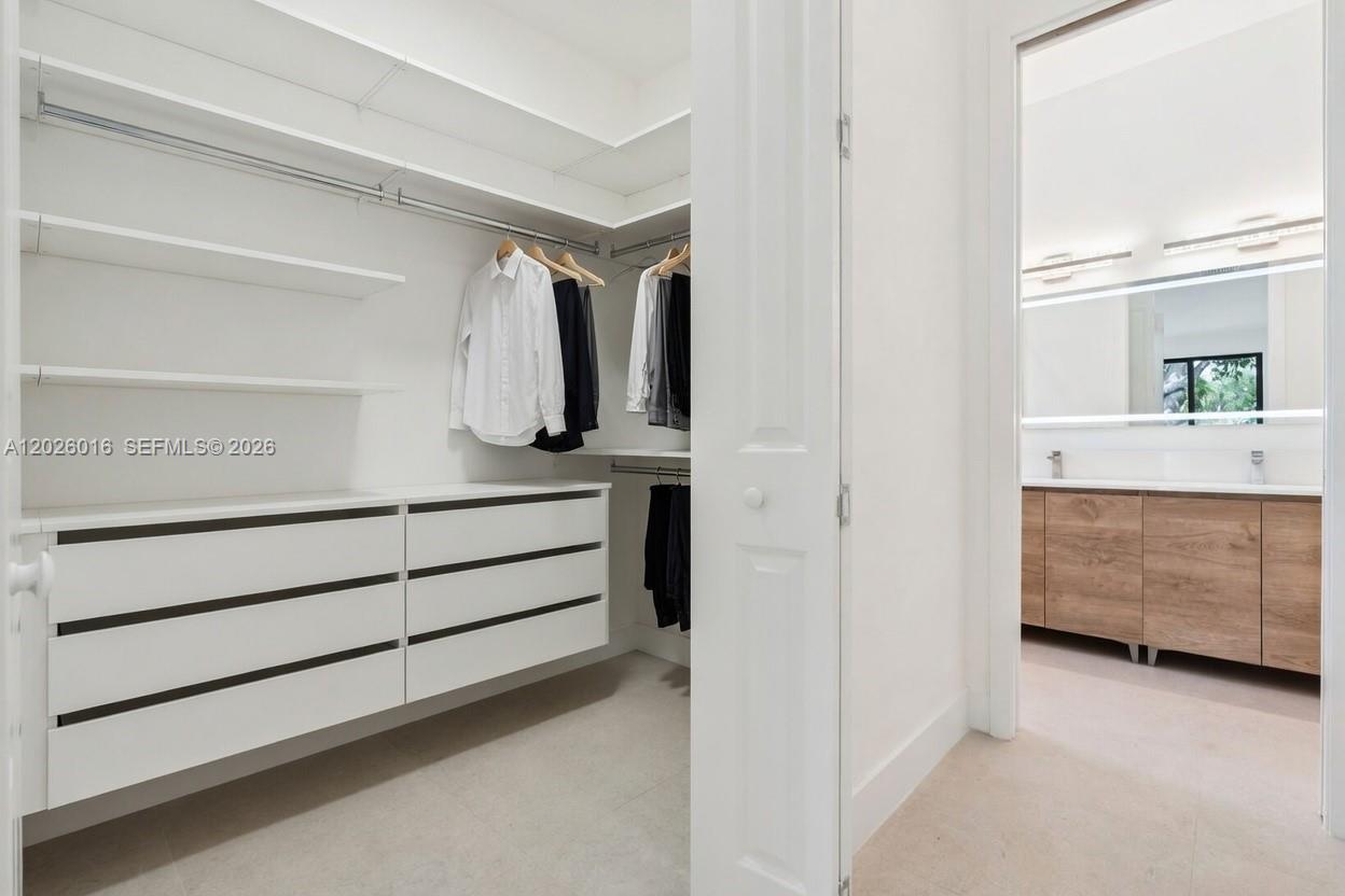 COLLIER GROVES - Residential