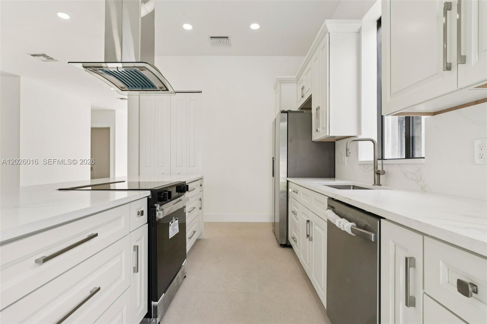 COLLIER GROVES - Residential