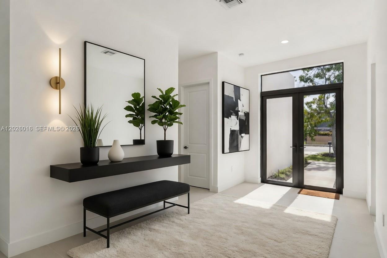 COLLIER GROVES - Residential