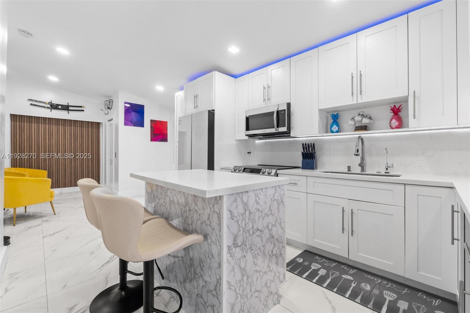 LONDON ESTATES 1ST ADDN - Residential