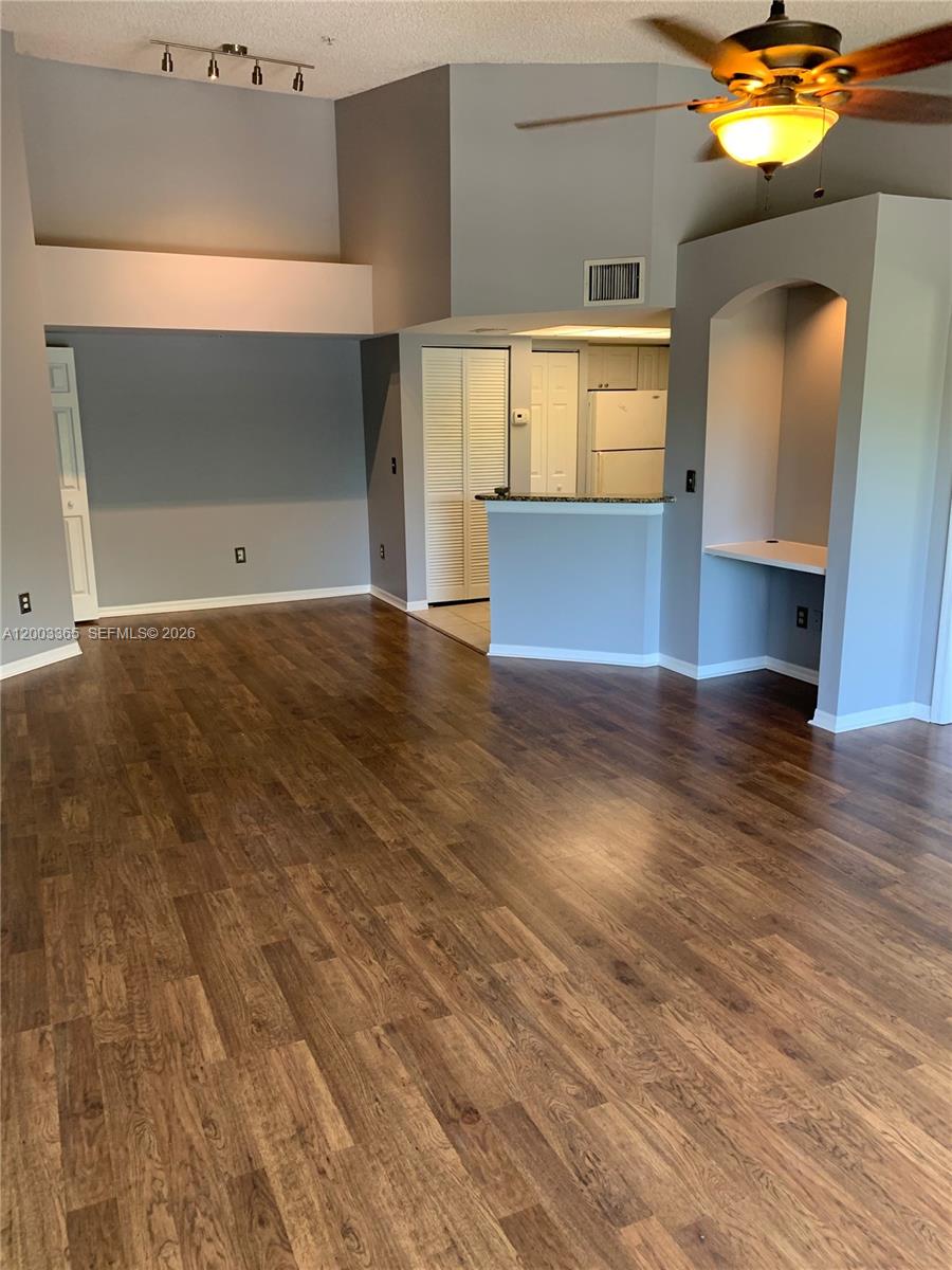 GRAND VIEW AT CRESTWOOD C - Residential