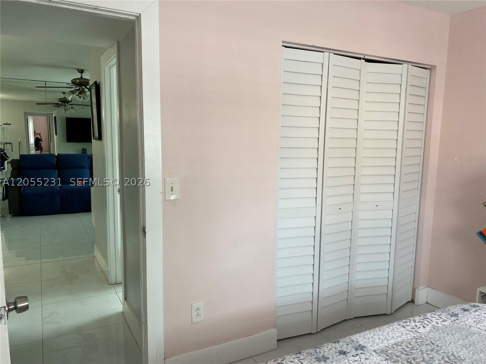 LAGO GRANDE ONE CONDO - Residential