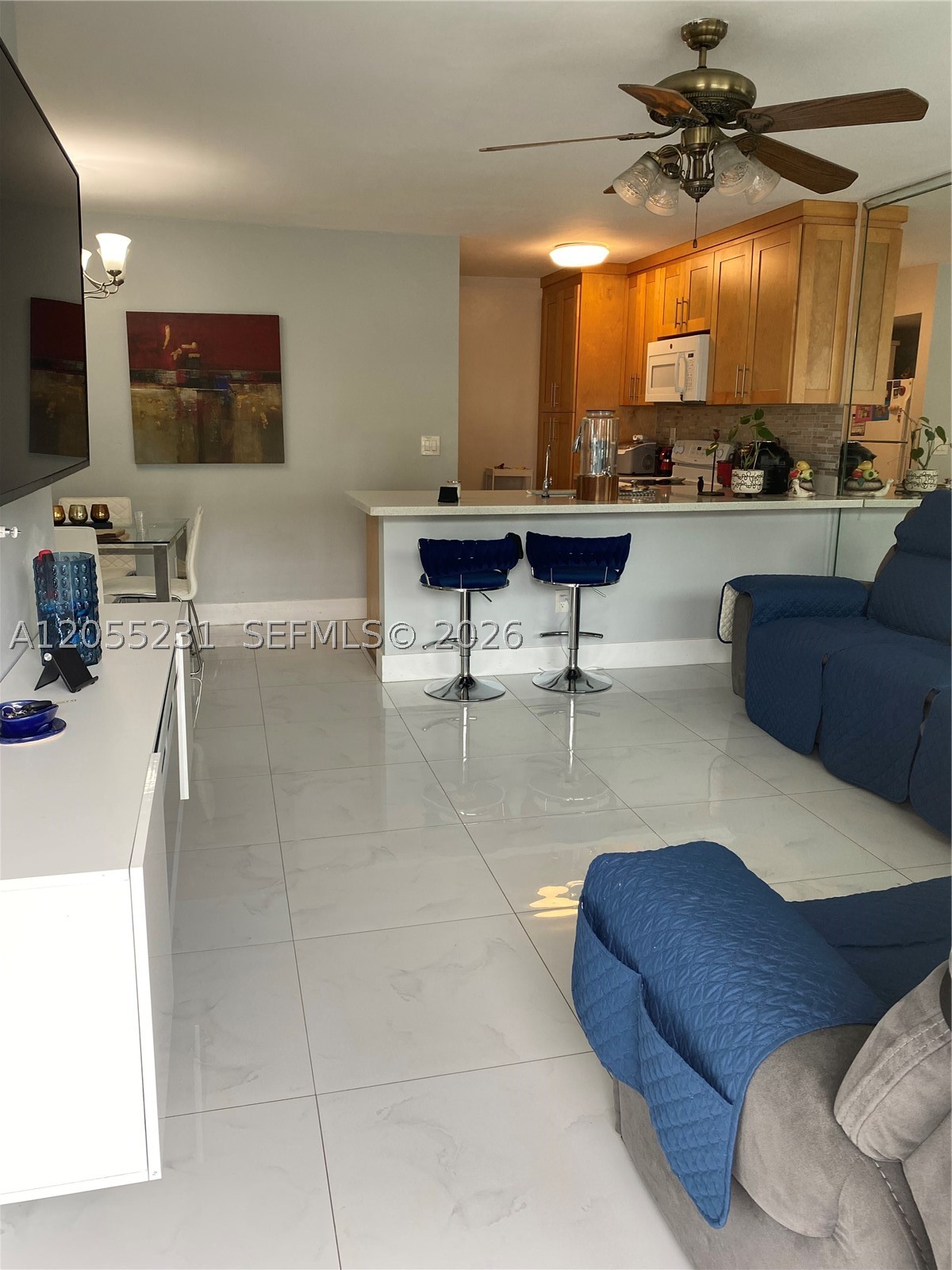 LAGO GRANDE ONE CONDO - Residential