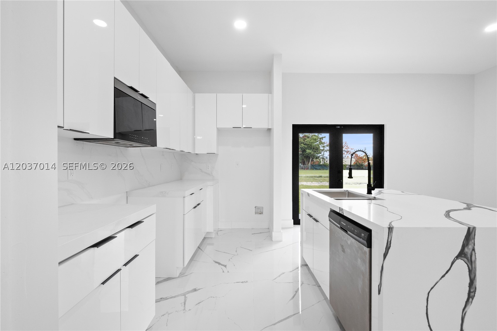 BETTY LU HOMESITES - Residential