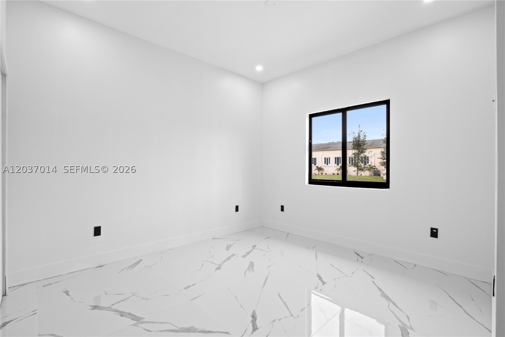 BETTY LU HOMESITES - Residential