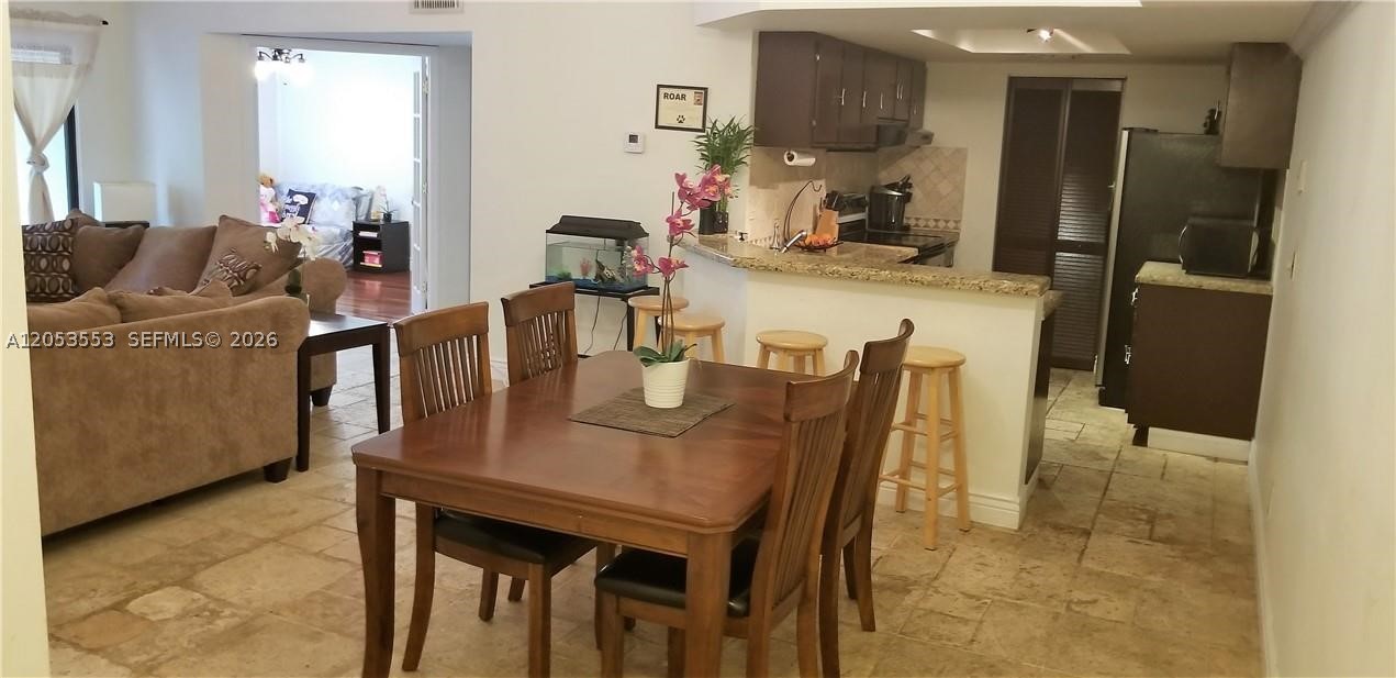 VISCONTI CONDO - Residential