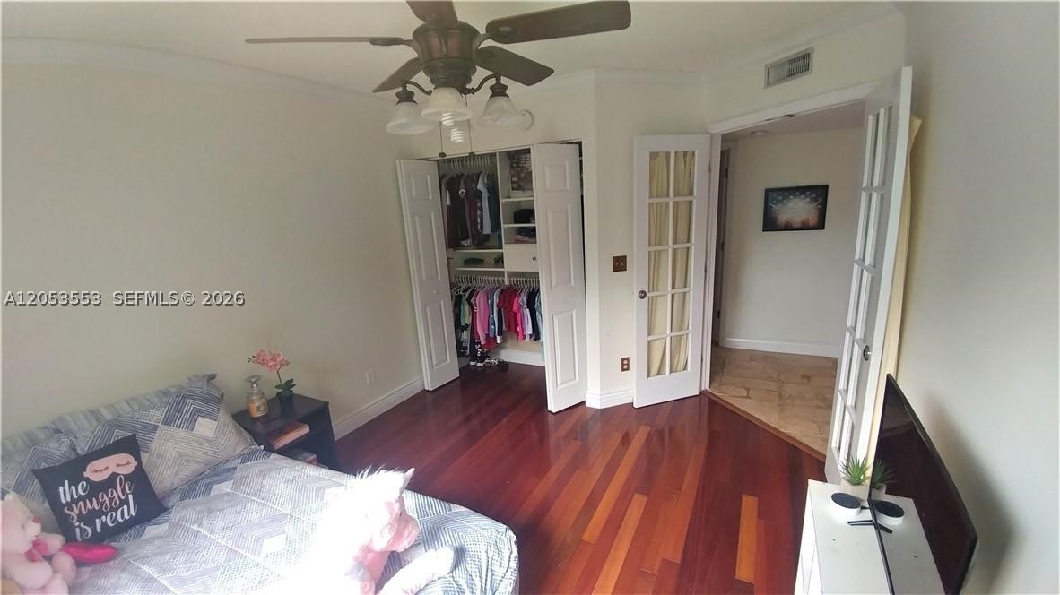 VISCONTI CONDO - Residential