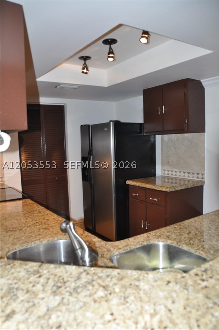VISCONTI CONDO - Residential