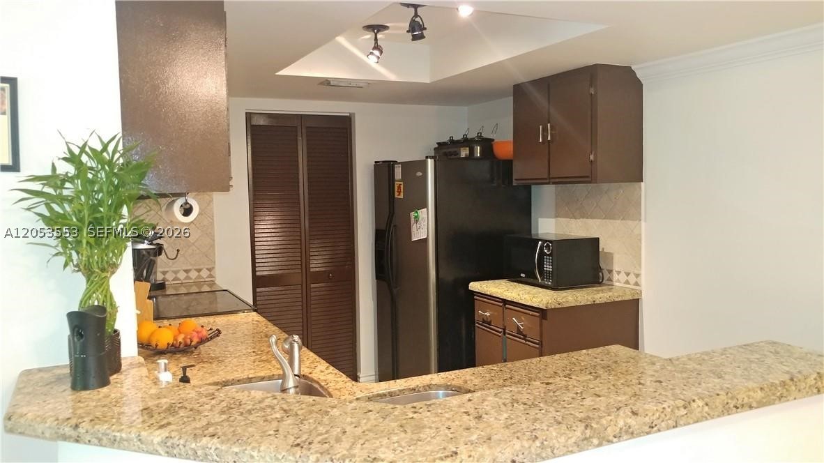 VISCONTI CONDO - Residential