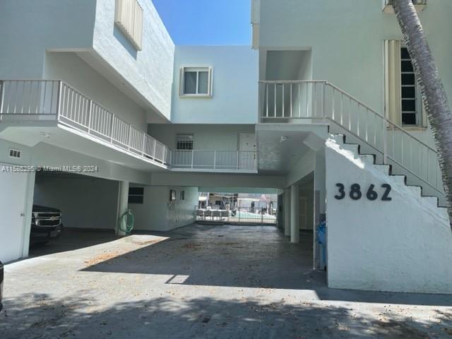 3862 BLDG CONDO - Residential Lease
