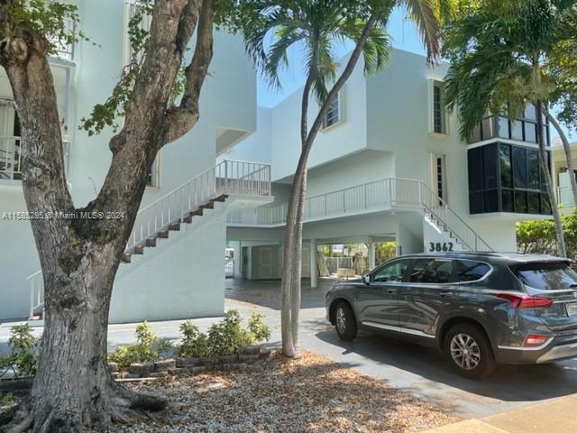 3862 BLDG CONDO - Residential Lease