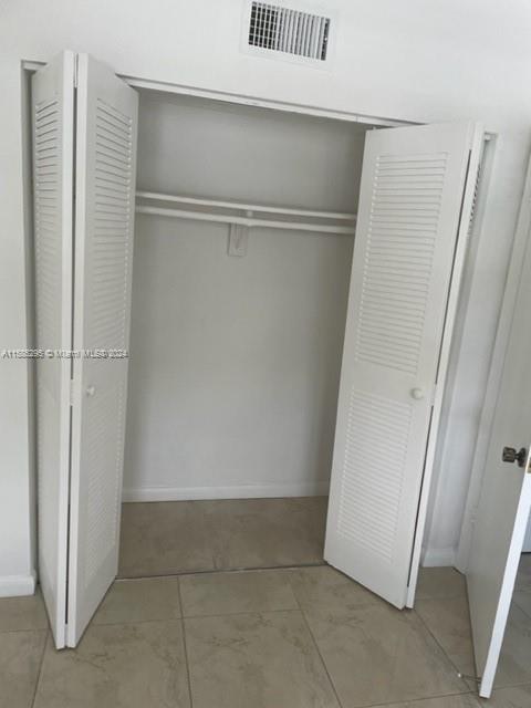 3862 BLDG CONDO - Residential Lease