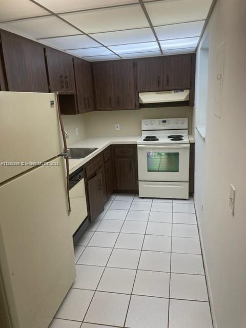 3862 BLDG CONDO - Residential Lease