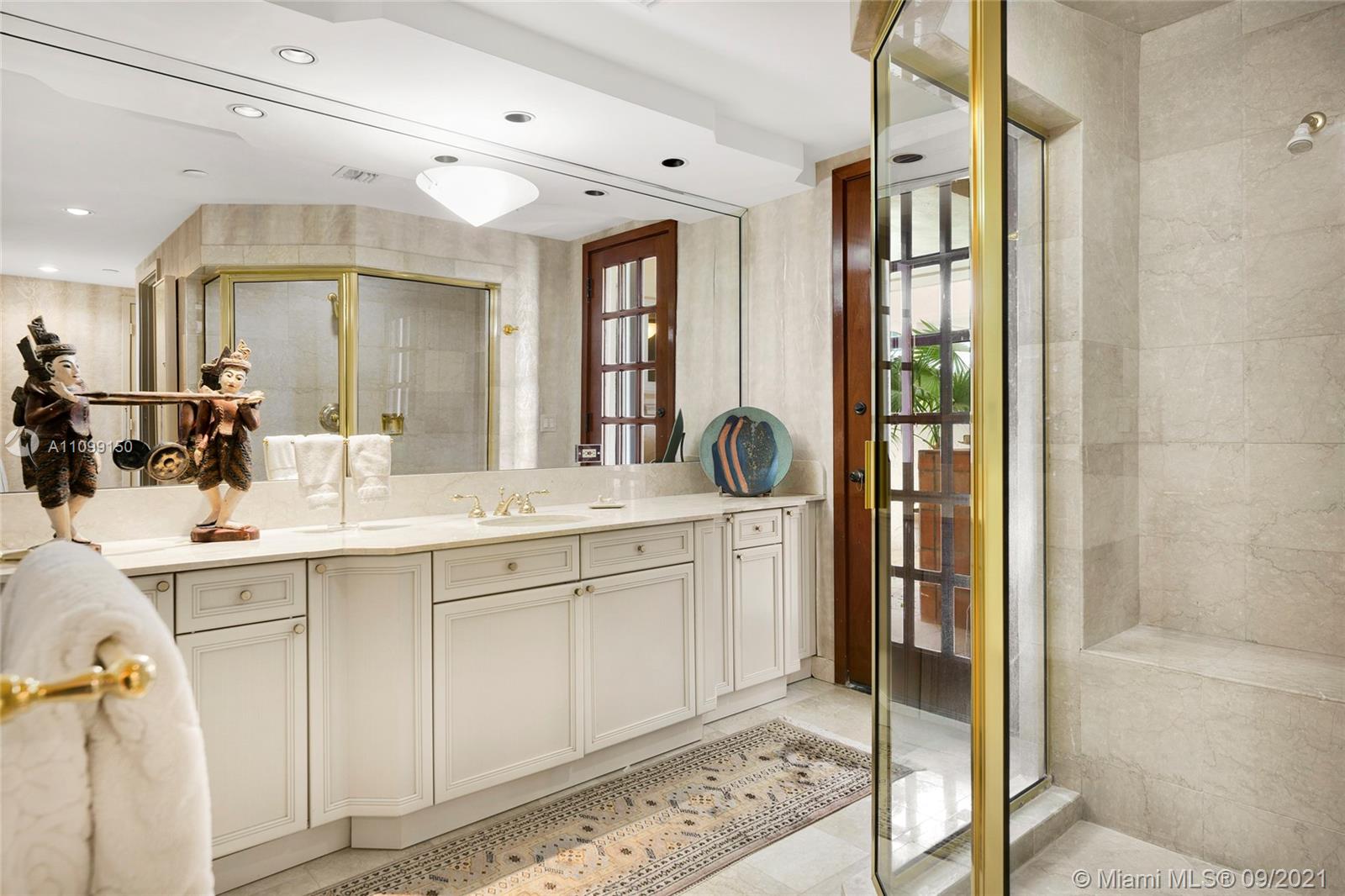 OCEANSIDE FISHER ISL COND - Residential