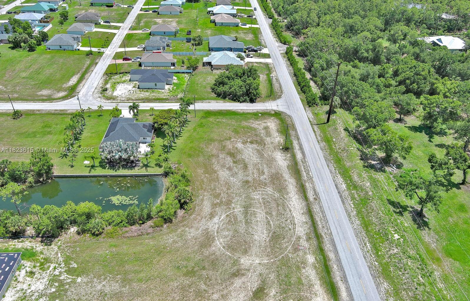 CAPE CORAL - Land