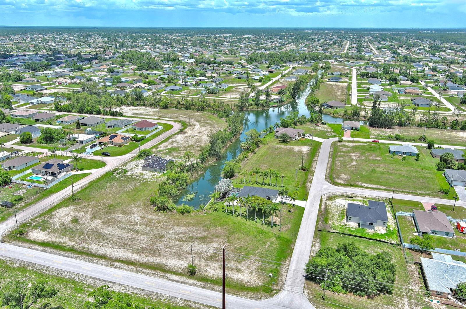 CAPE CORAL - Land