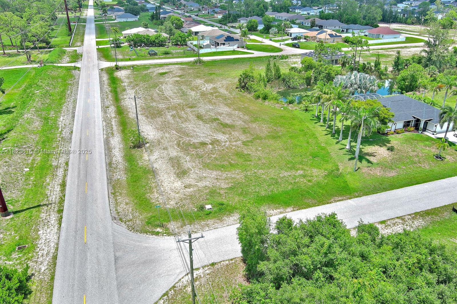 CAPE CORAL - Land