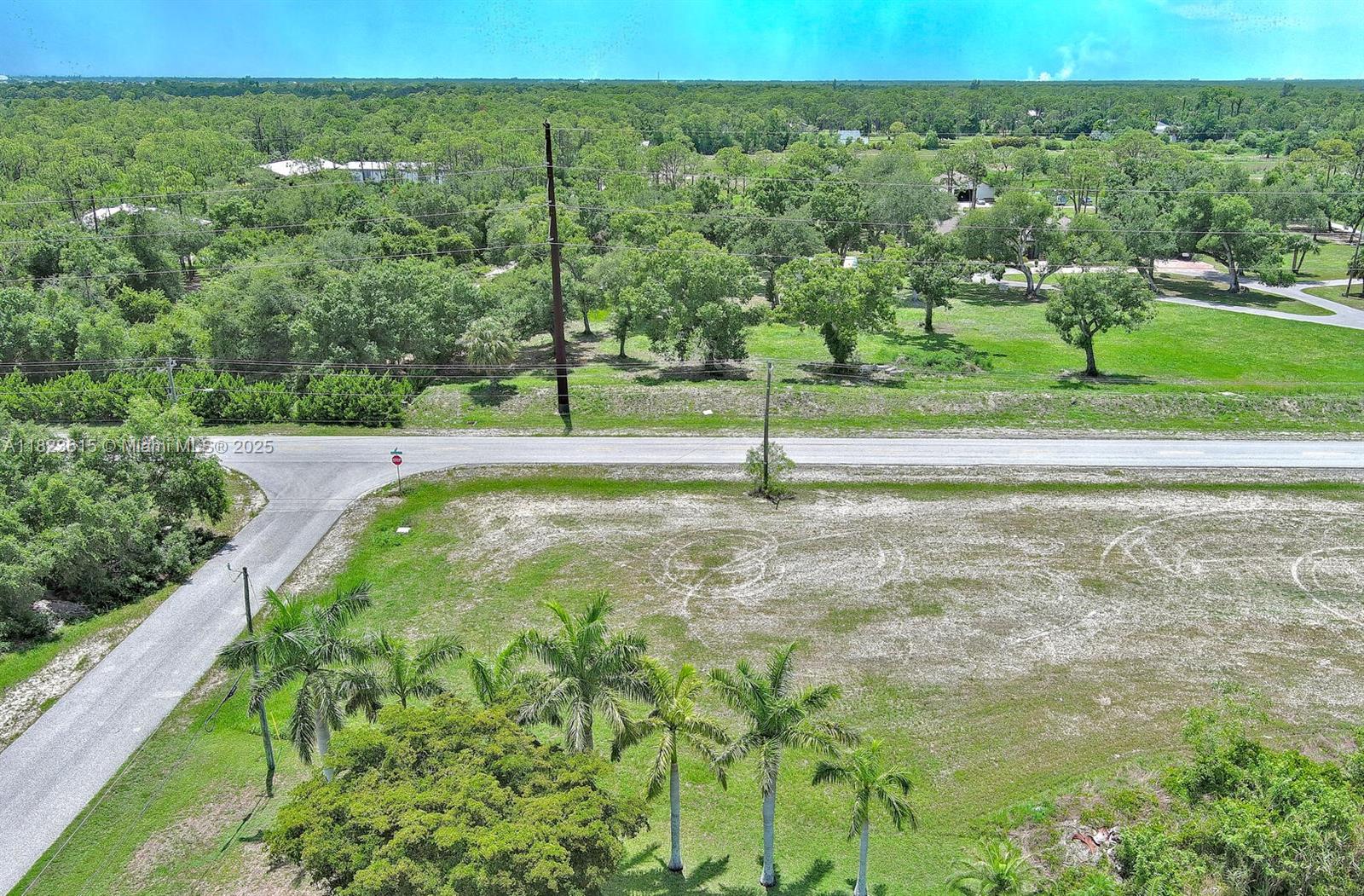 CAPE CORAL - Land