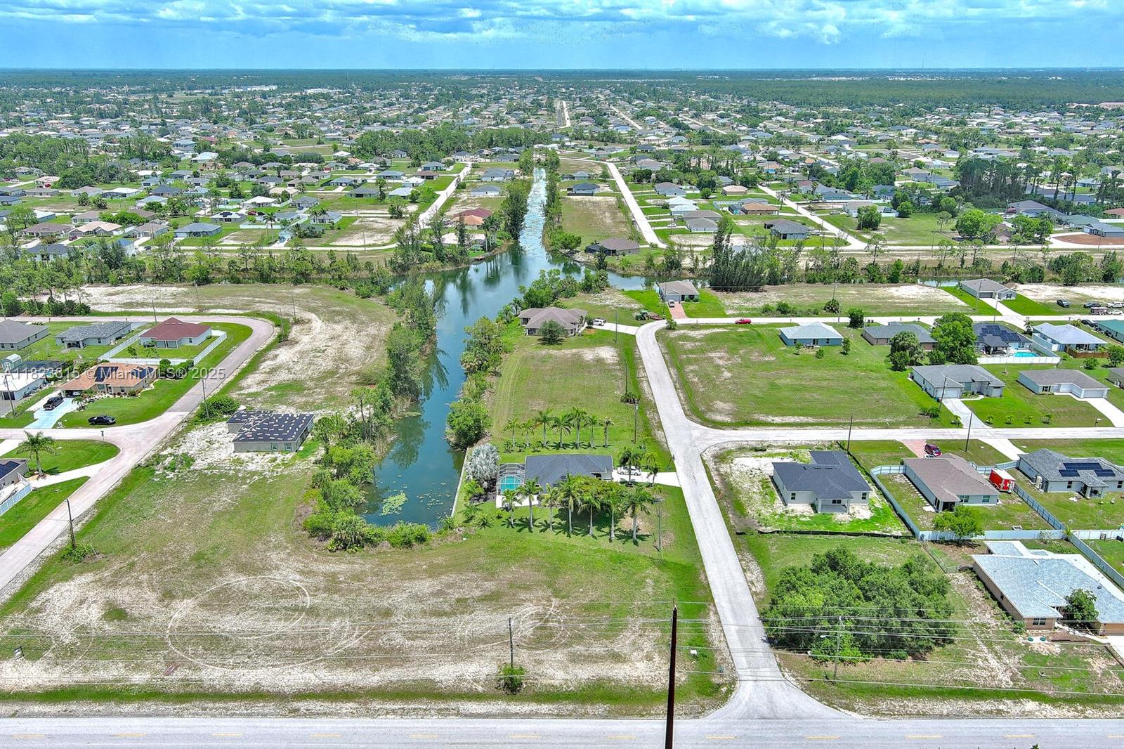 CAPE CORAL - Land