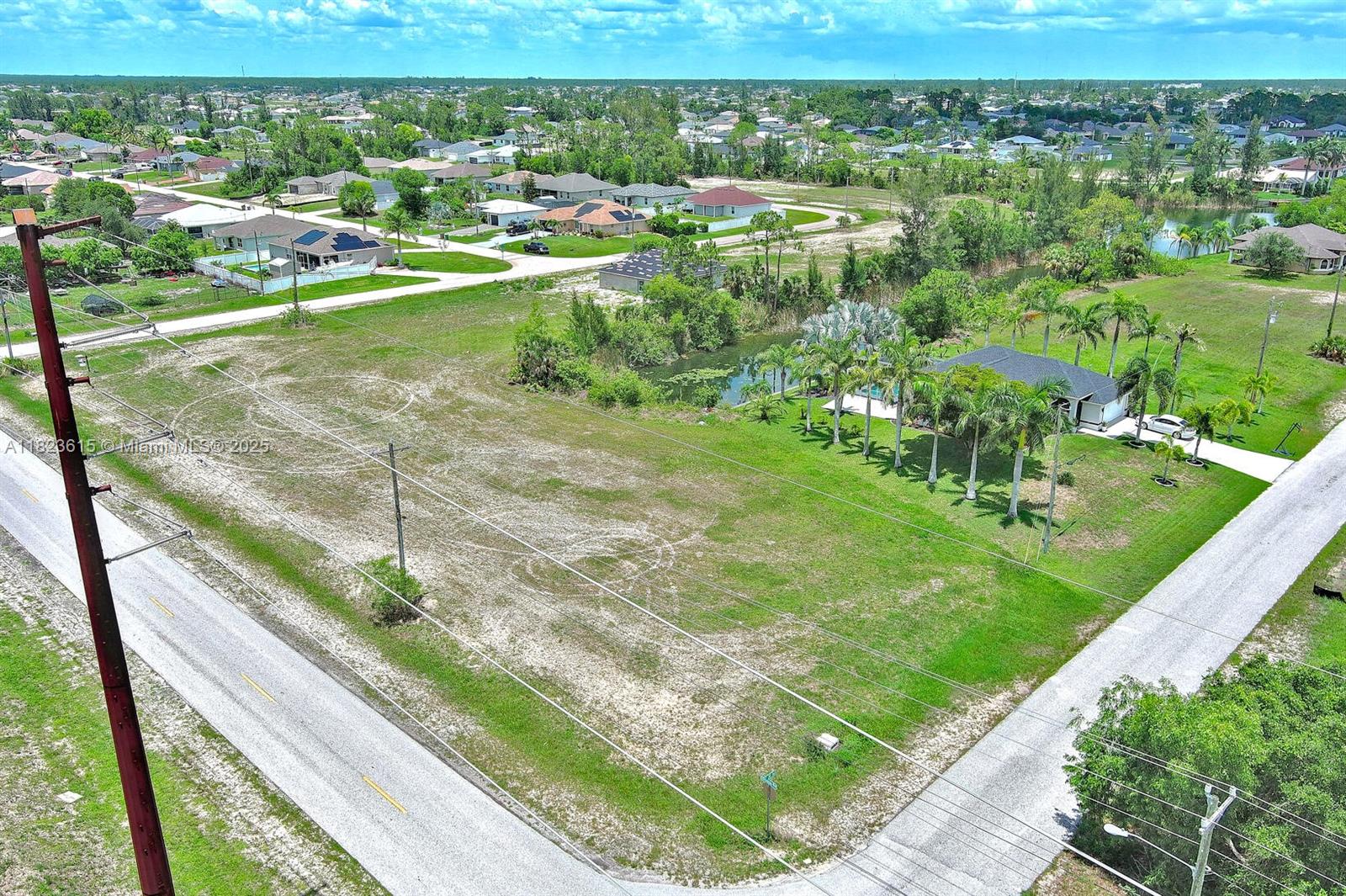 CAPE CORAL - Land