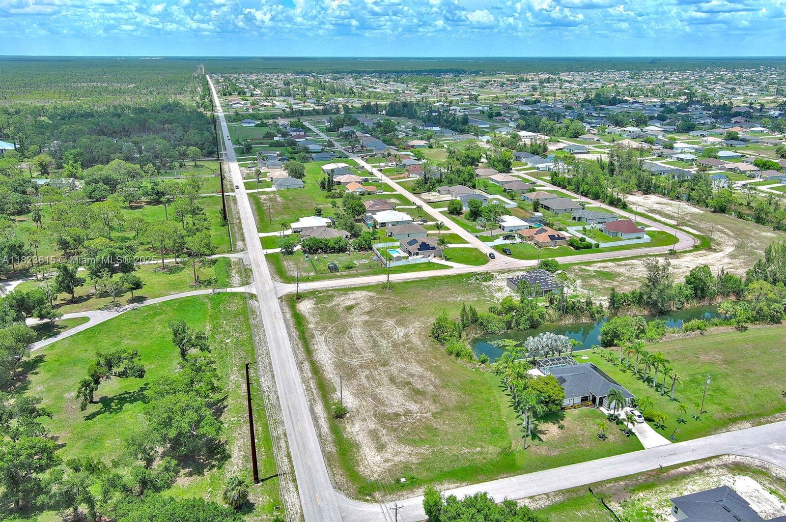 CAPE CORAL - Land