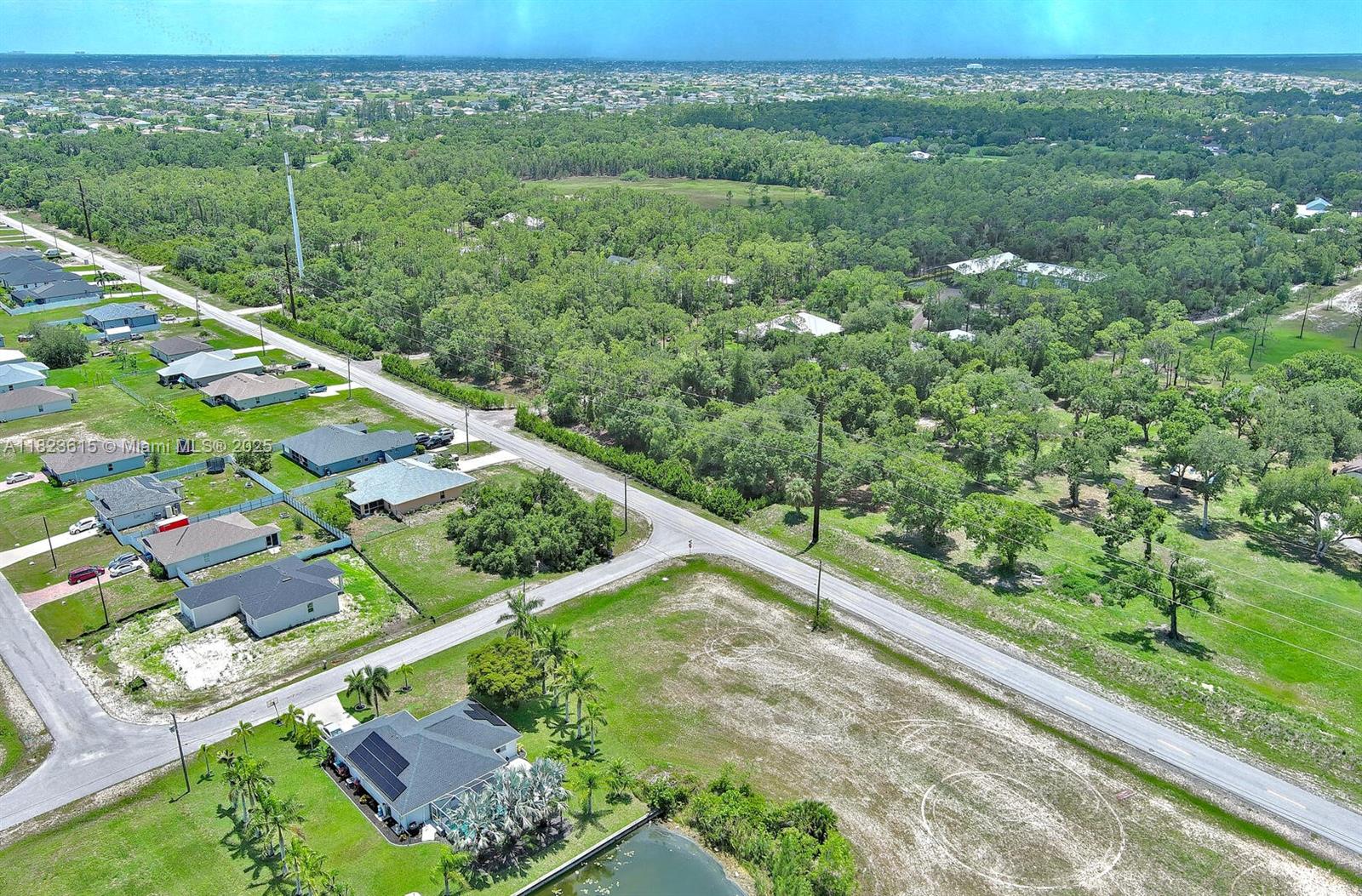 CAPE CORAL - Land