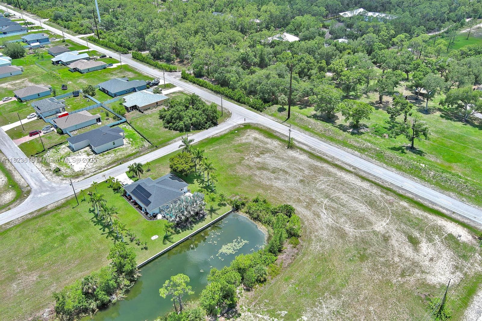 CAPE CORAL - Land