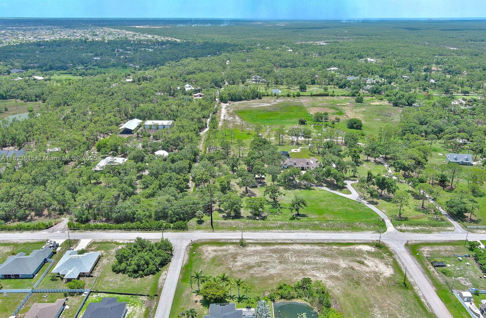 CAPE CORAL - Land