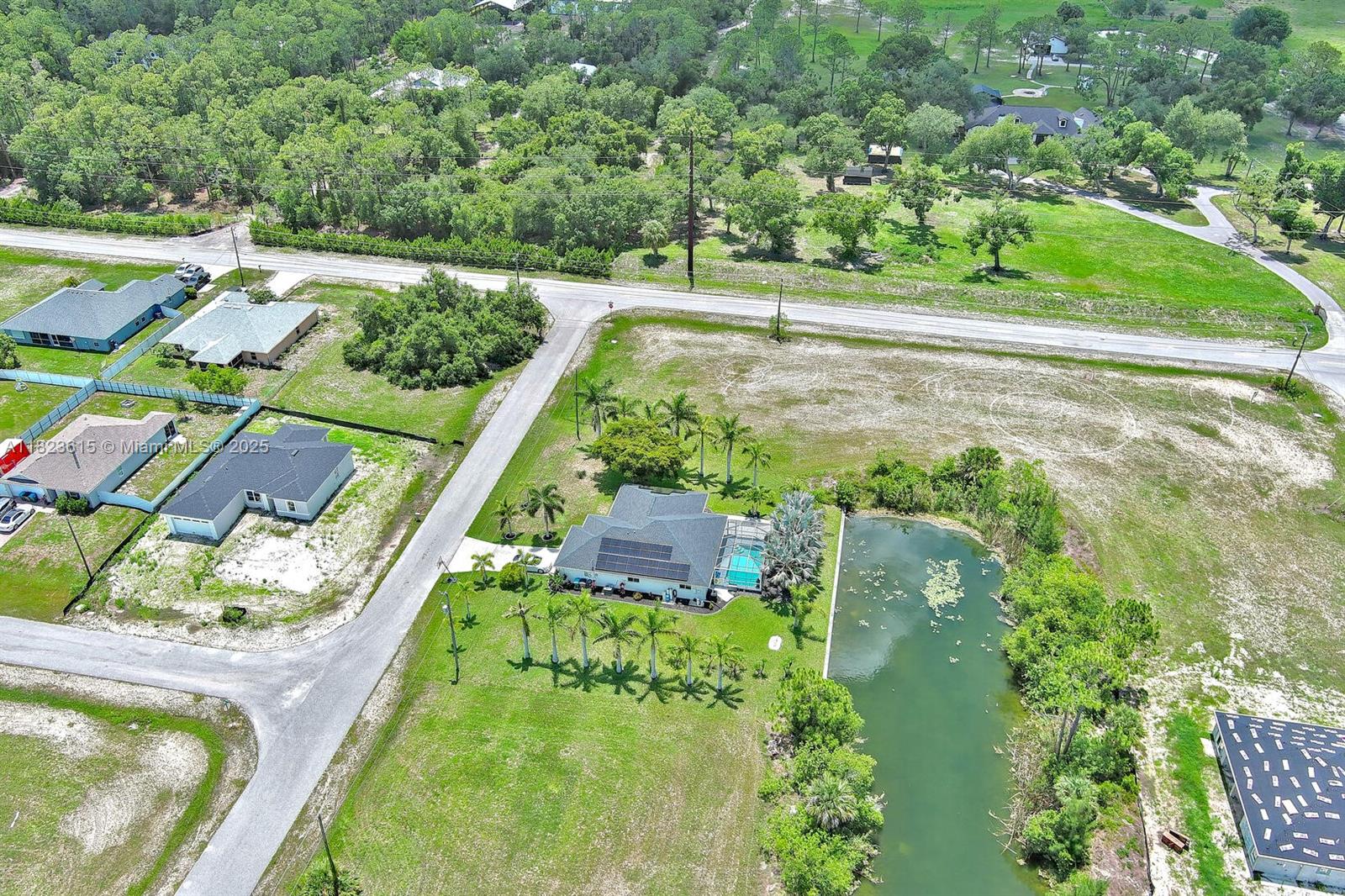 CAPE CORAL - Land