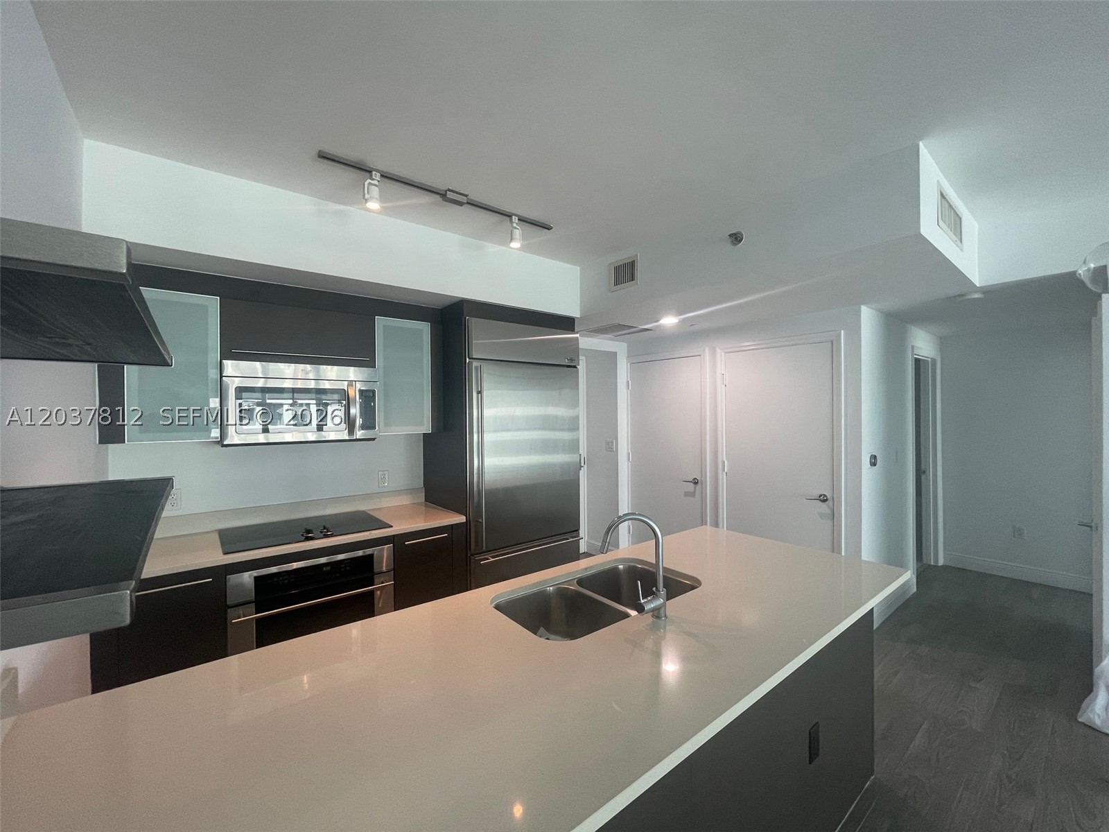 500 BRICKELL EAST CONDO - Residential
