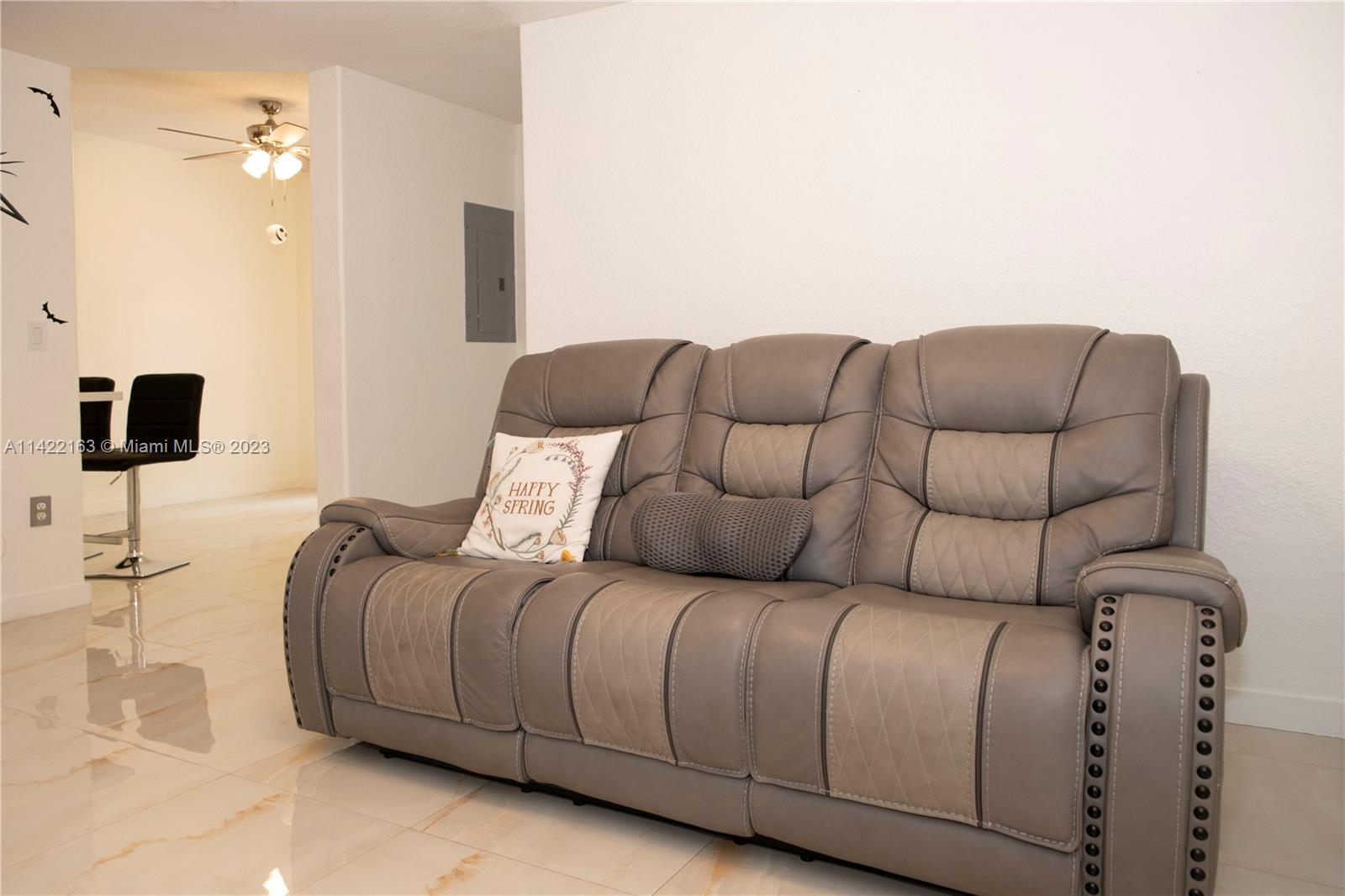 TROPICAL LANDINGS CONDO - Residential