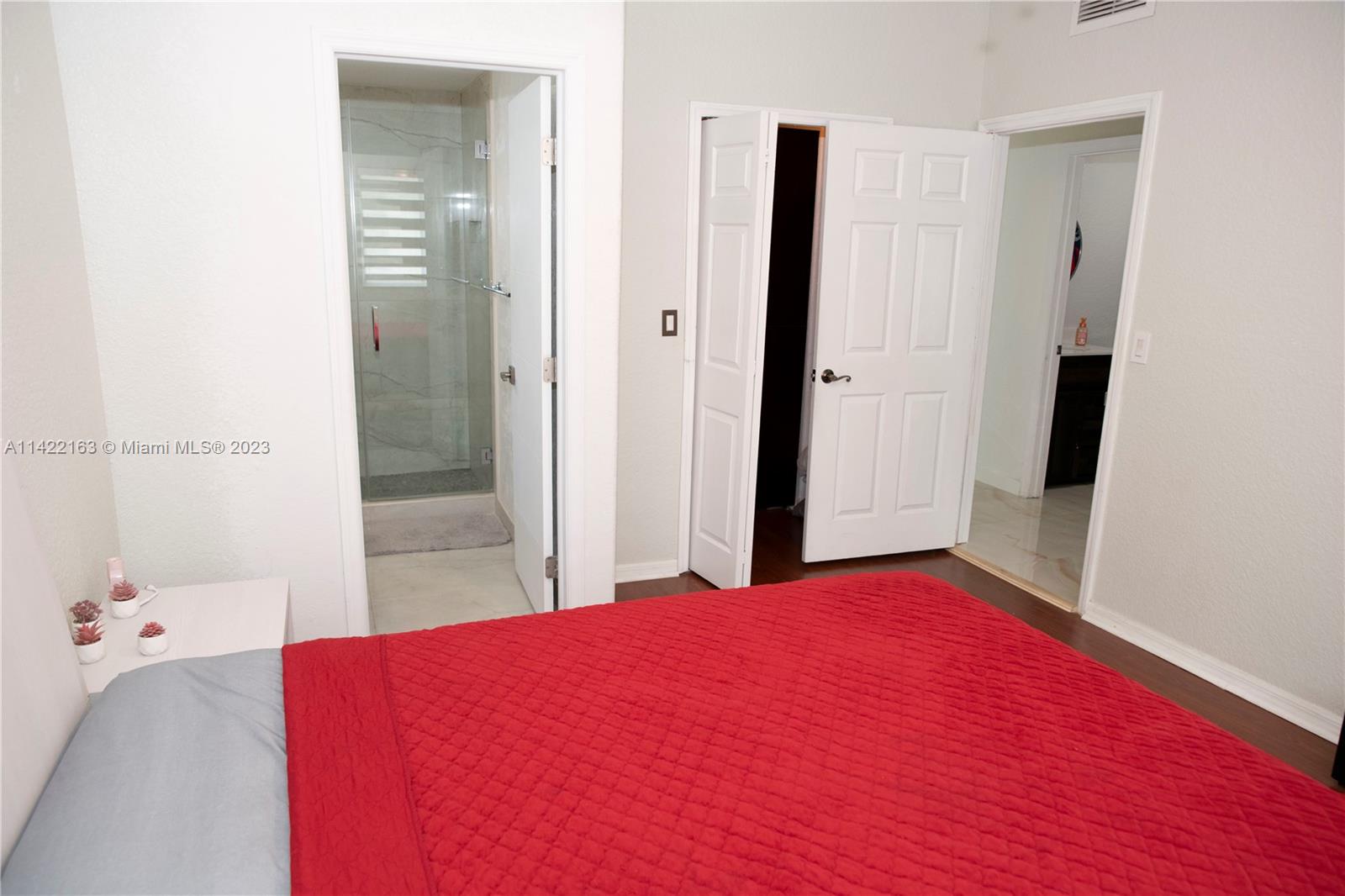TROPICAL LANDINGS CONDO - Residential
