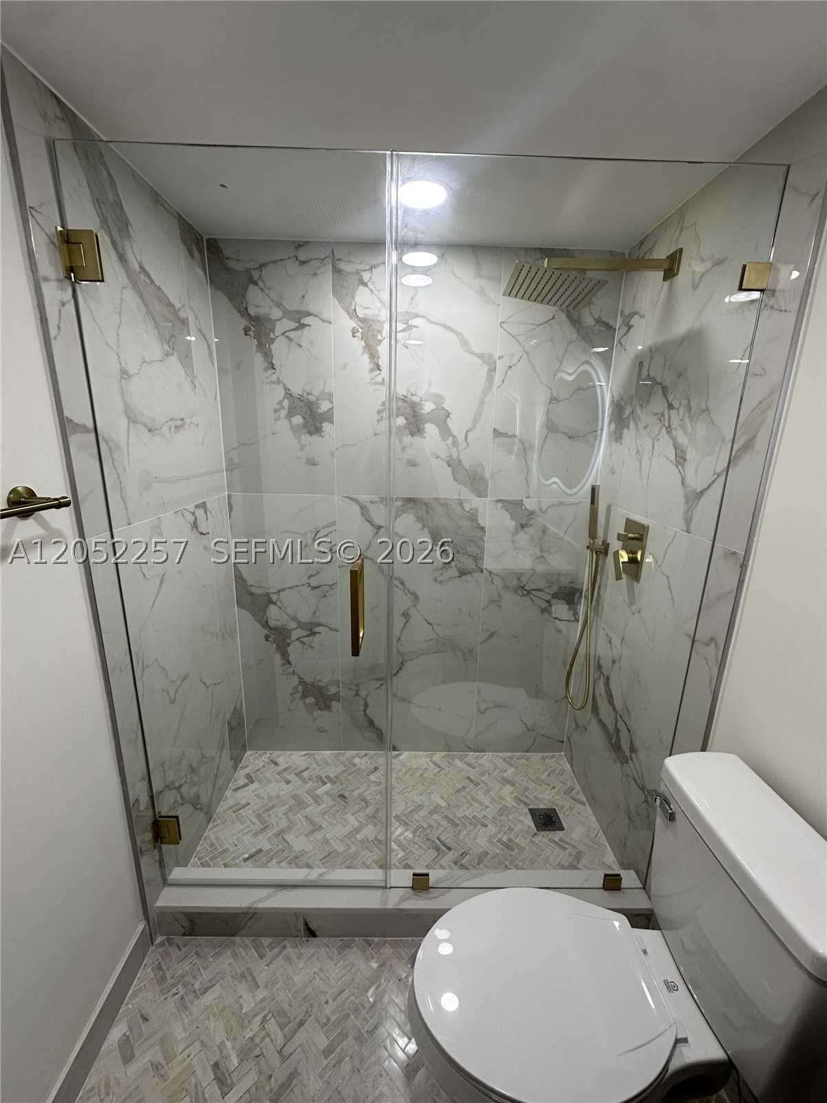 KINGSLEY AT CENTURY VILLA - Residential