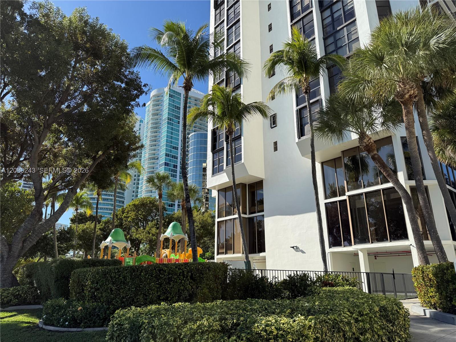 BRICKELL PLACE PHASE II C - Residential