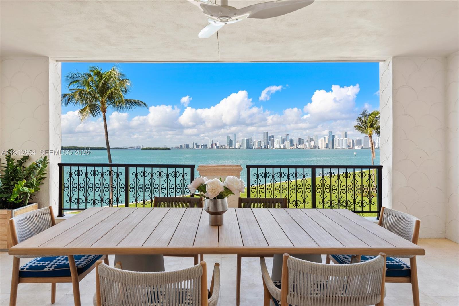 BAYVIEW AT FISHER ISL CON - Residential