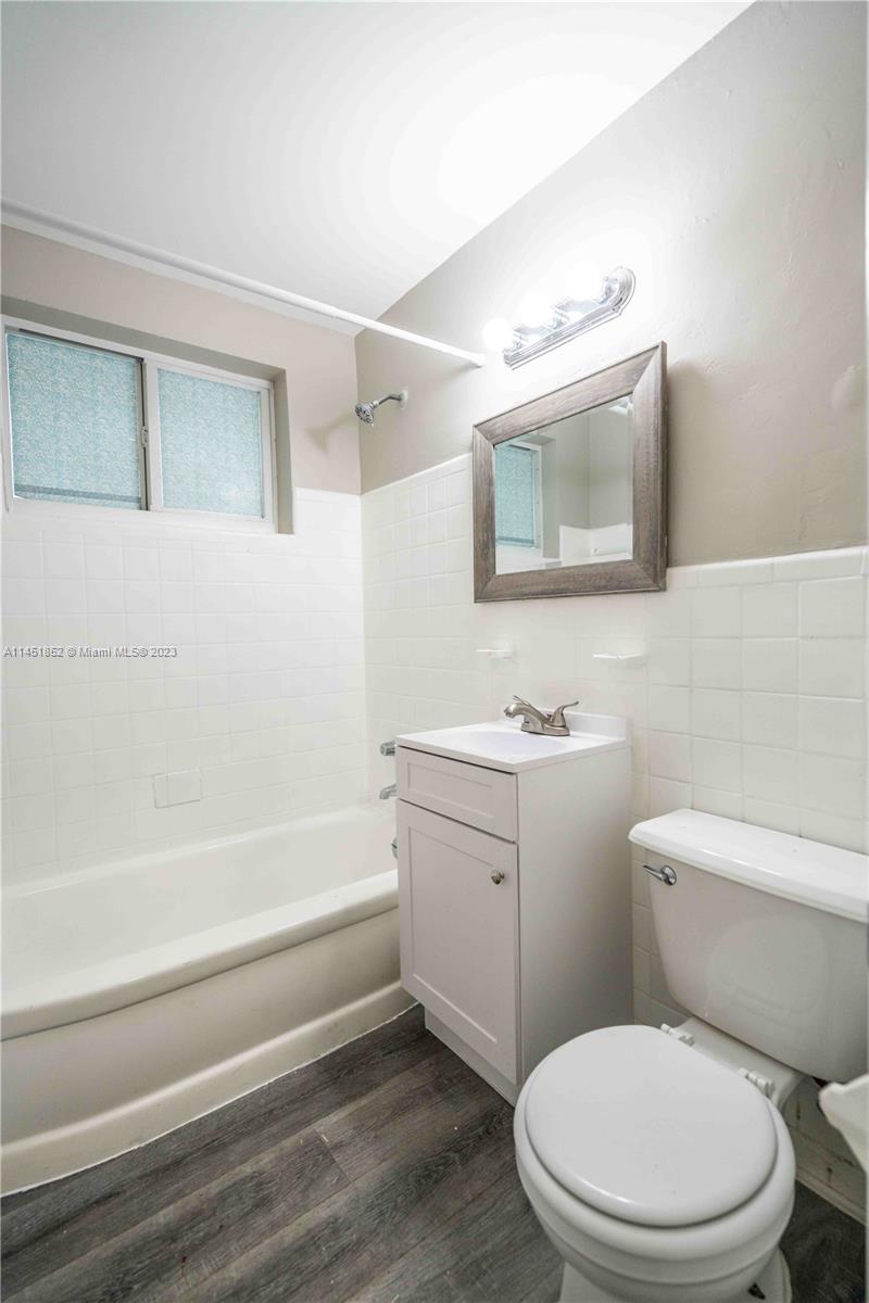 BYRON BEACH CONDO - Residential Lease