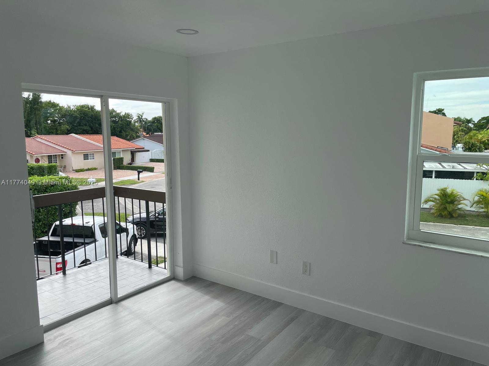 LES GARDENS - Residential Lease