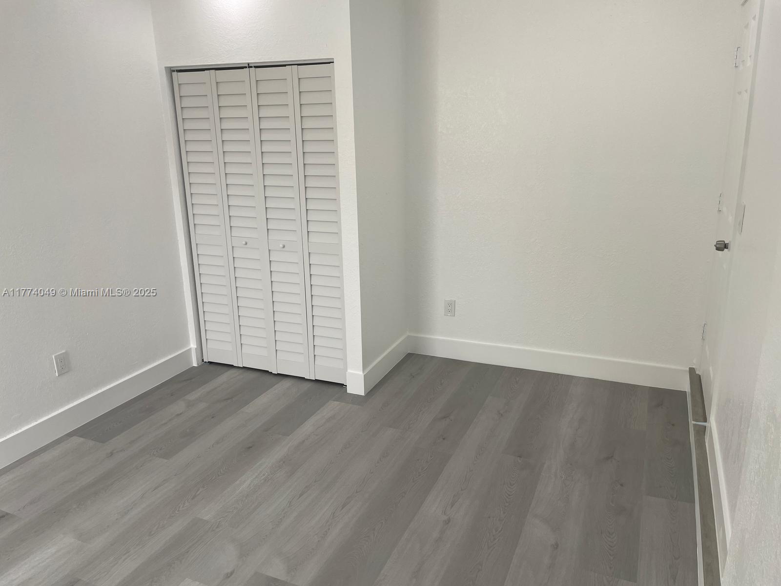 LES GARDENS - Residential Lease