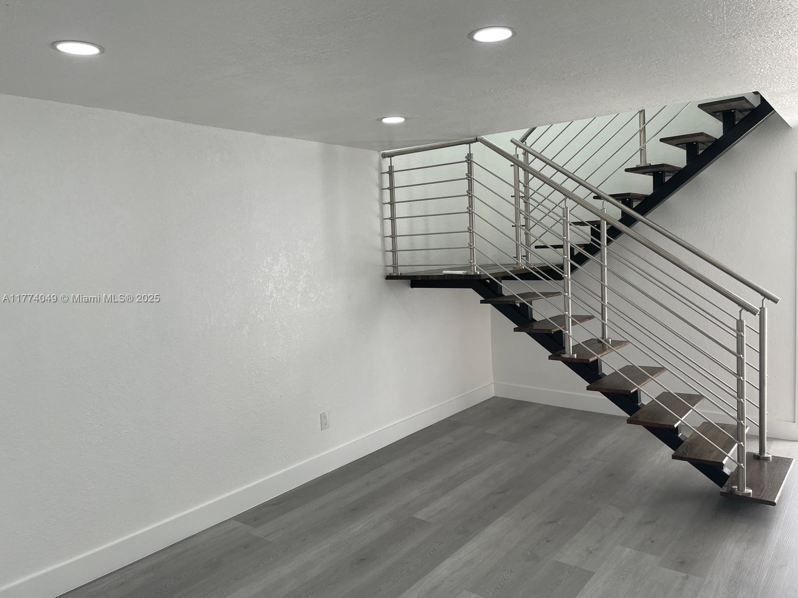 LES GARDENS - Residential Lease